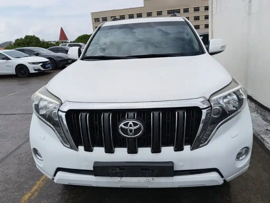 Toyota Prado 2016 — фото 3