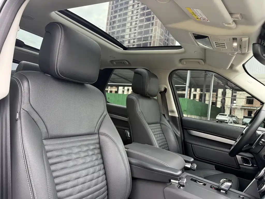 Land Rover Discovery 2021 — фото 13