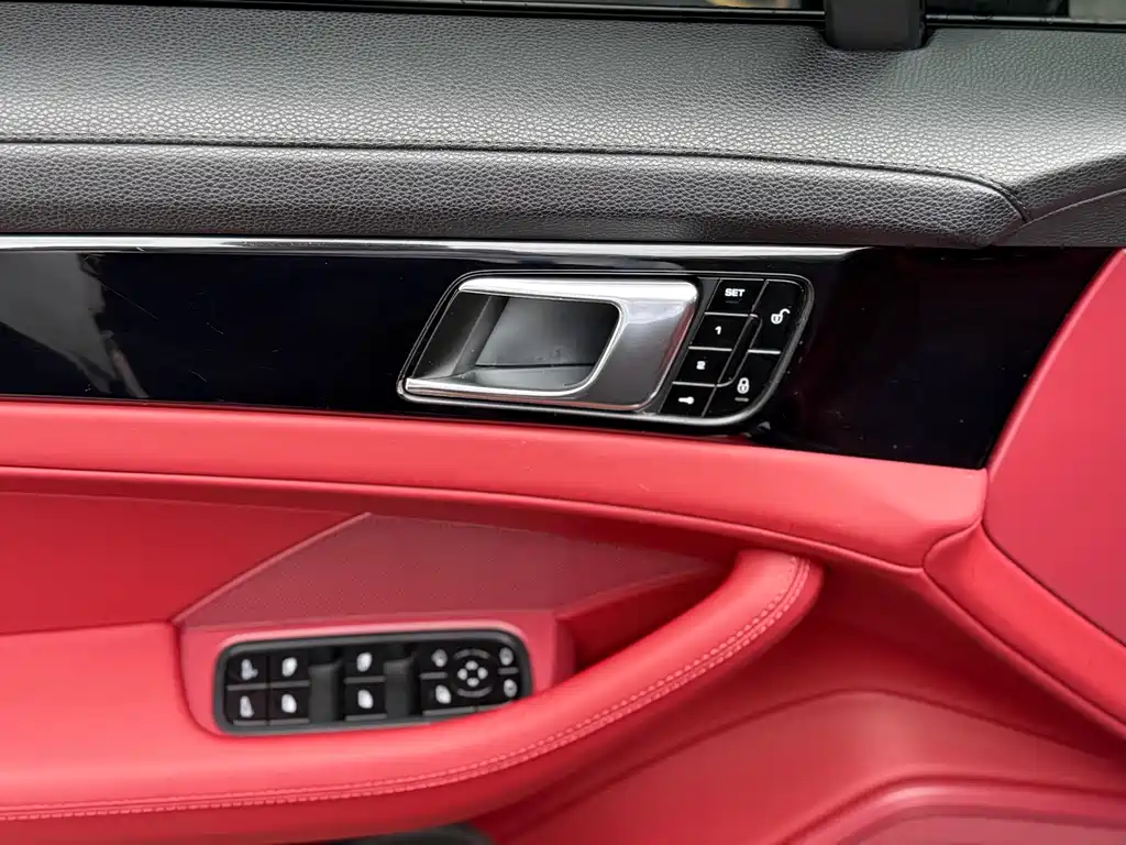 Porsche Panamera 2017 — фото 10