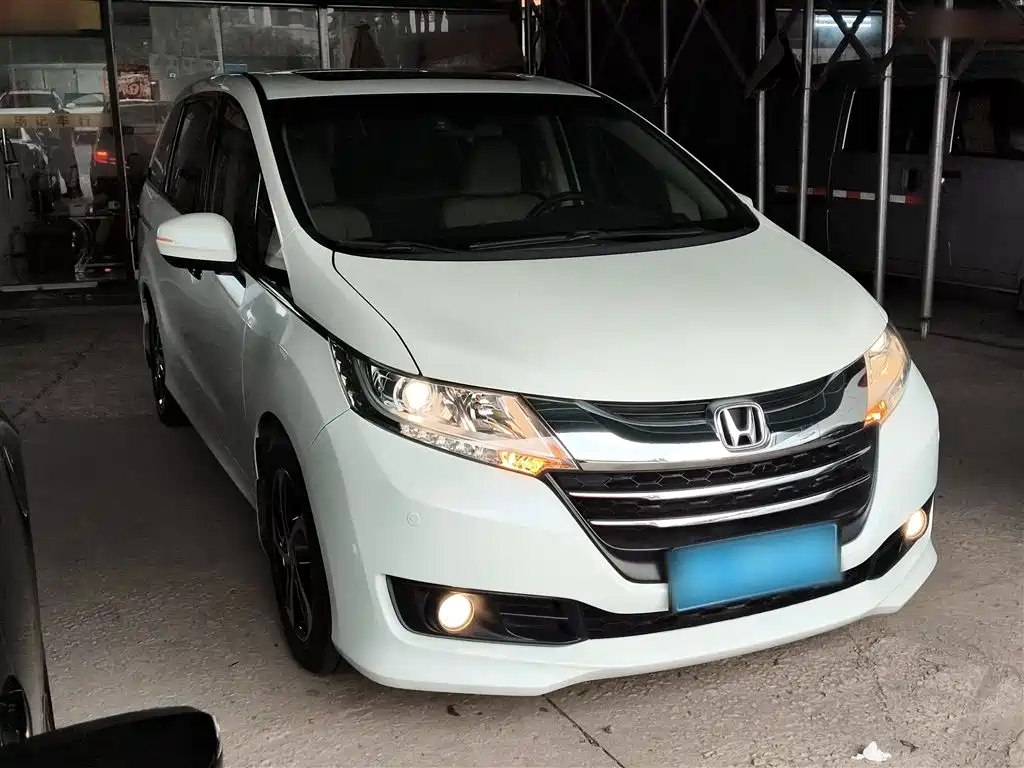 Honda Odyssey 2018 — фото 22