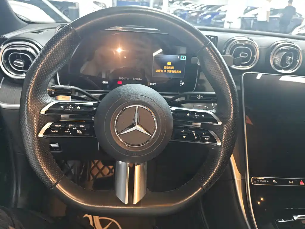 Mercedes-Benz C-Class 2023 — фото 5
