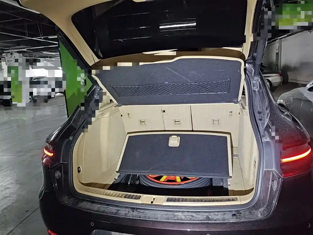 Porsche Macan 2015 — фото 19