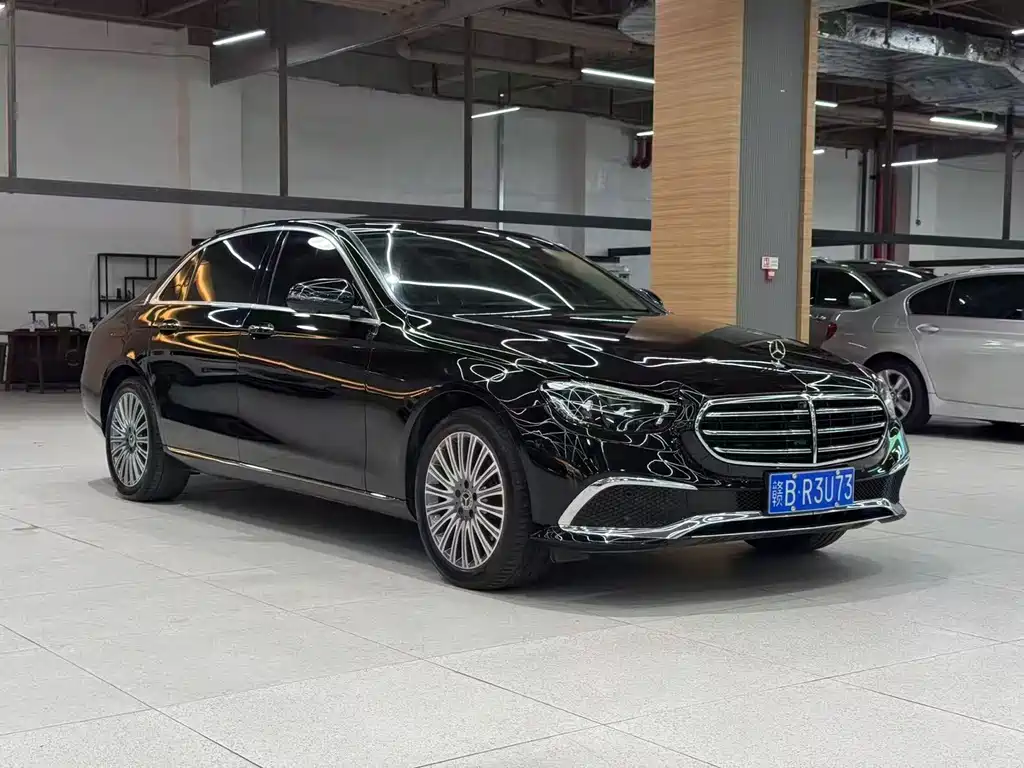 Mercedes-Benz E-Class 2022 — фото 3