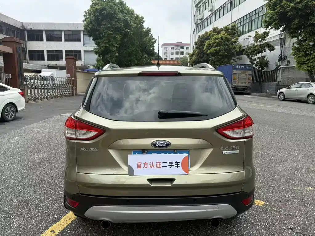 Ford Kuga 2015 — фото 5