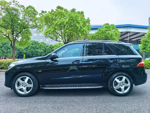 Mercedes-Benz M-Class 2012