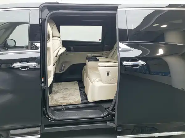 Toyota Vellfire 2023