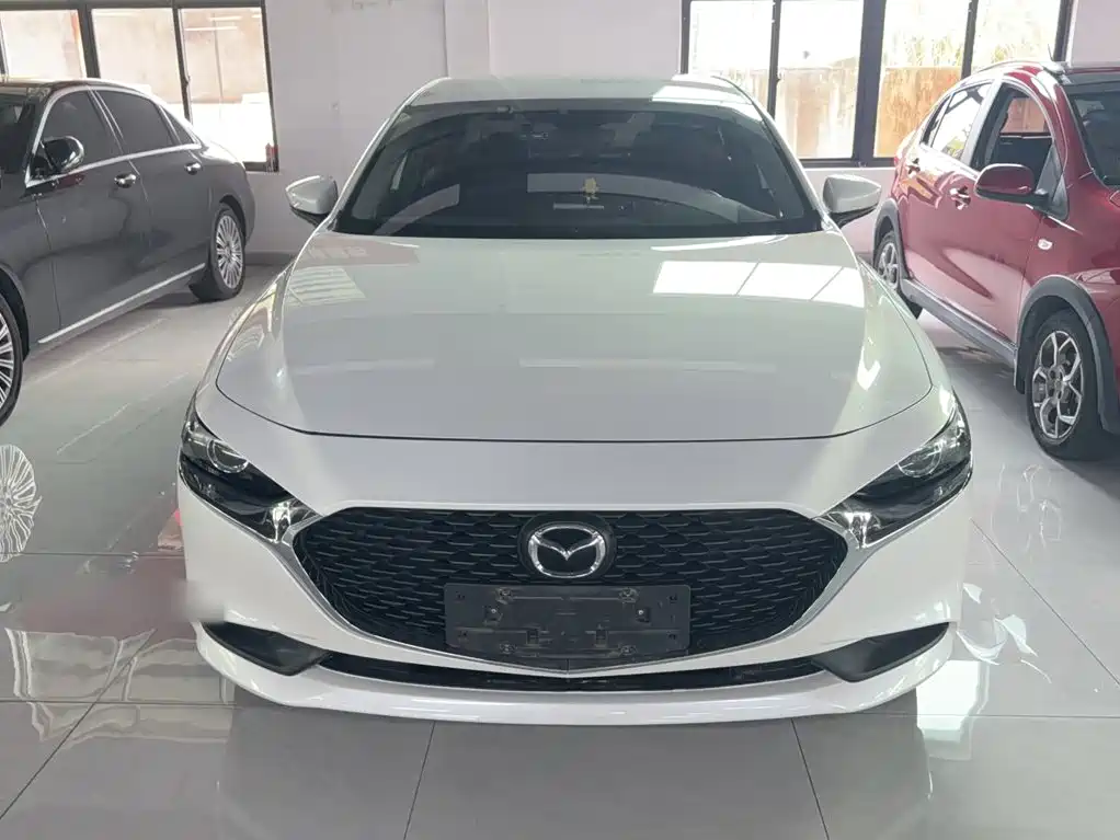 Mazda 3 Axela 2022