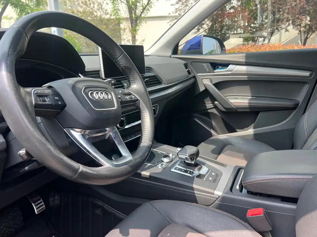Audi Q5L 2019 — фото 9