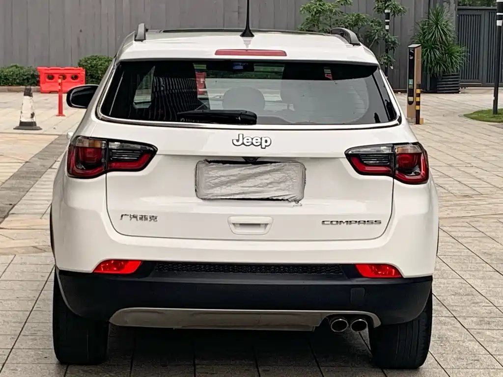 Jeep Compass 2020 — фото 10
