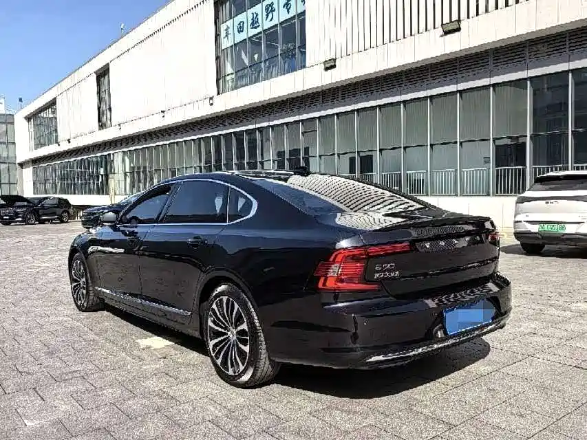 Volvo S90 2024 — фото 8