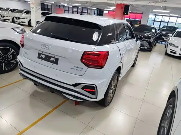 Audi Q2L 2024