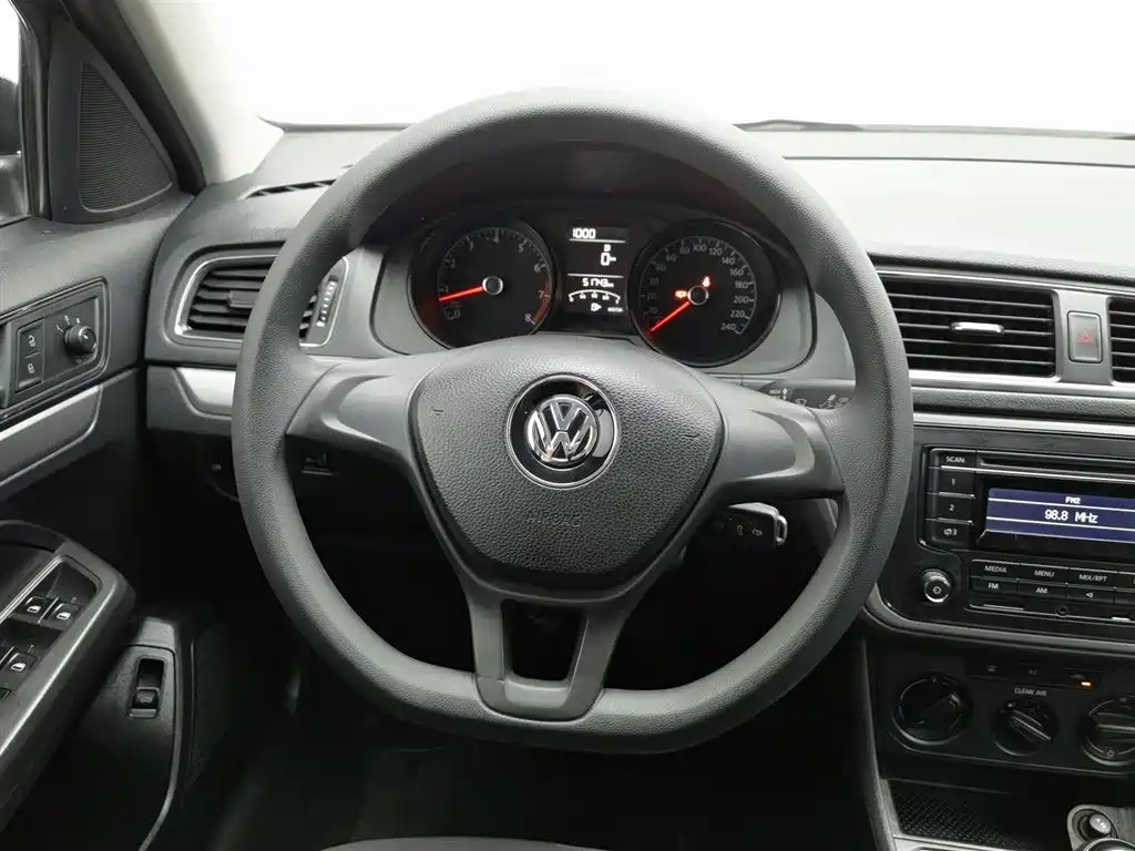 Volkswagen Lavida 2018 — фото 11