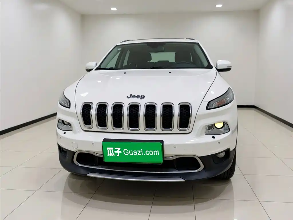 Jeep Cherokee 2017 — фото 24