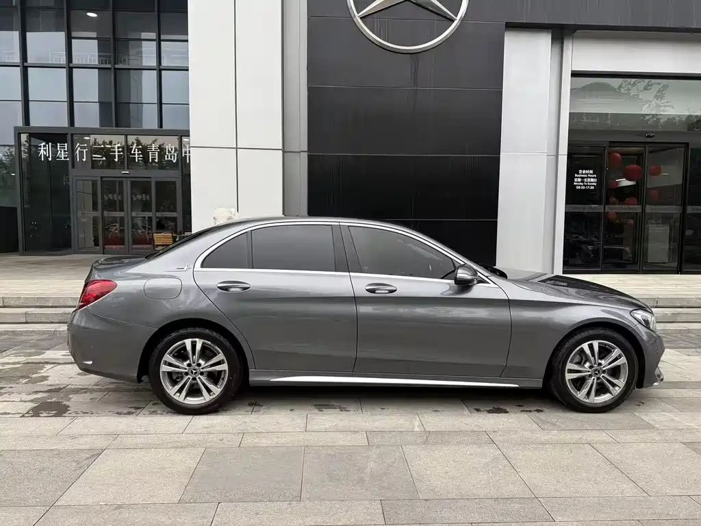 Mercedes-Benz C-Class 2018 — фото 11