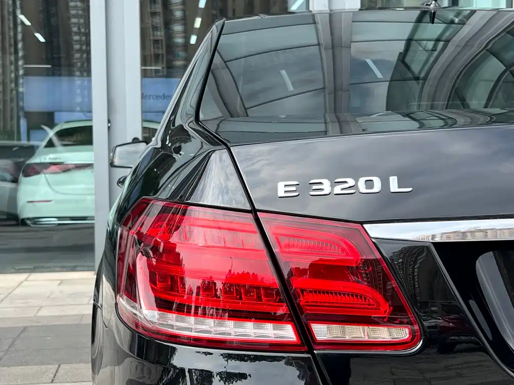 Mercedes-Benz E-Class 2014 — фото 14