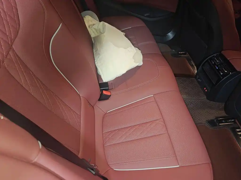 BMW 5 Series 2023 — фото 13