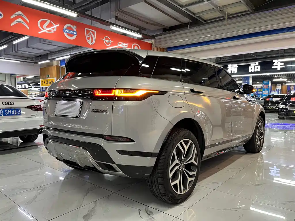 Land Rover Evoque 2023 — фото 5