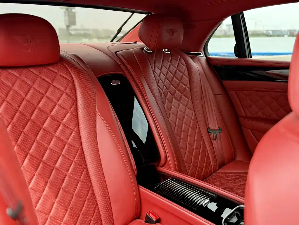 Bentley Flying Spur 2019 — фото 11