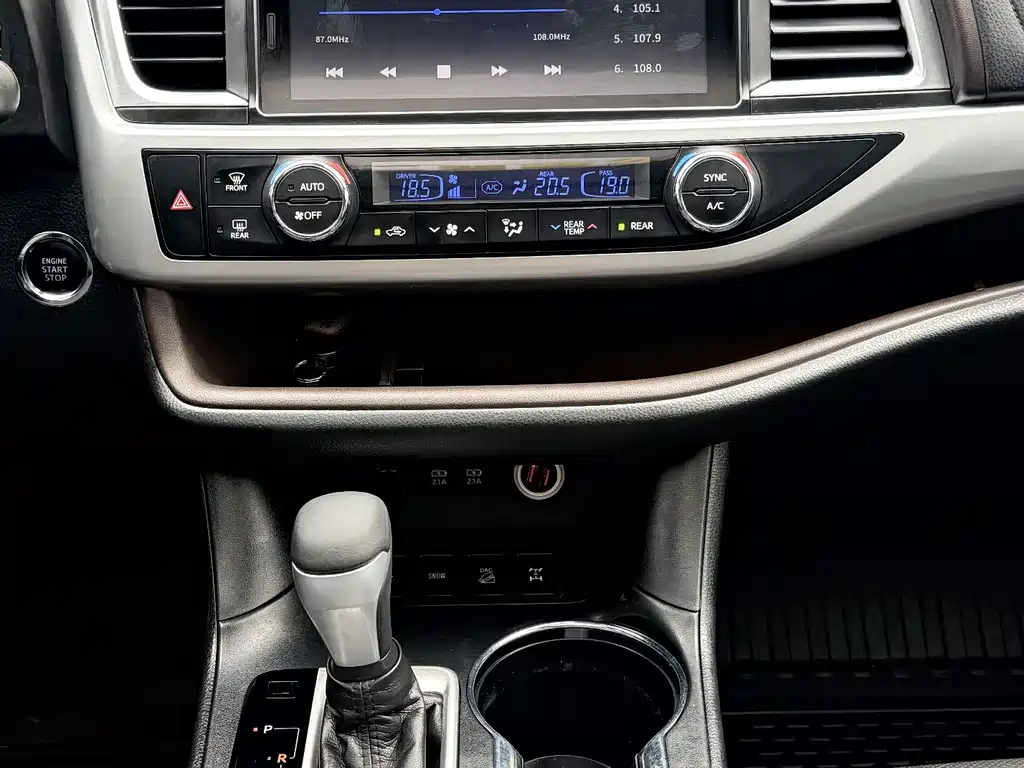 Toyota Highlander 2019 — фото 12