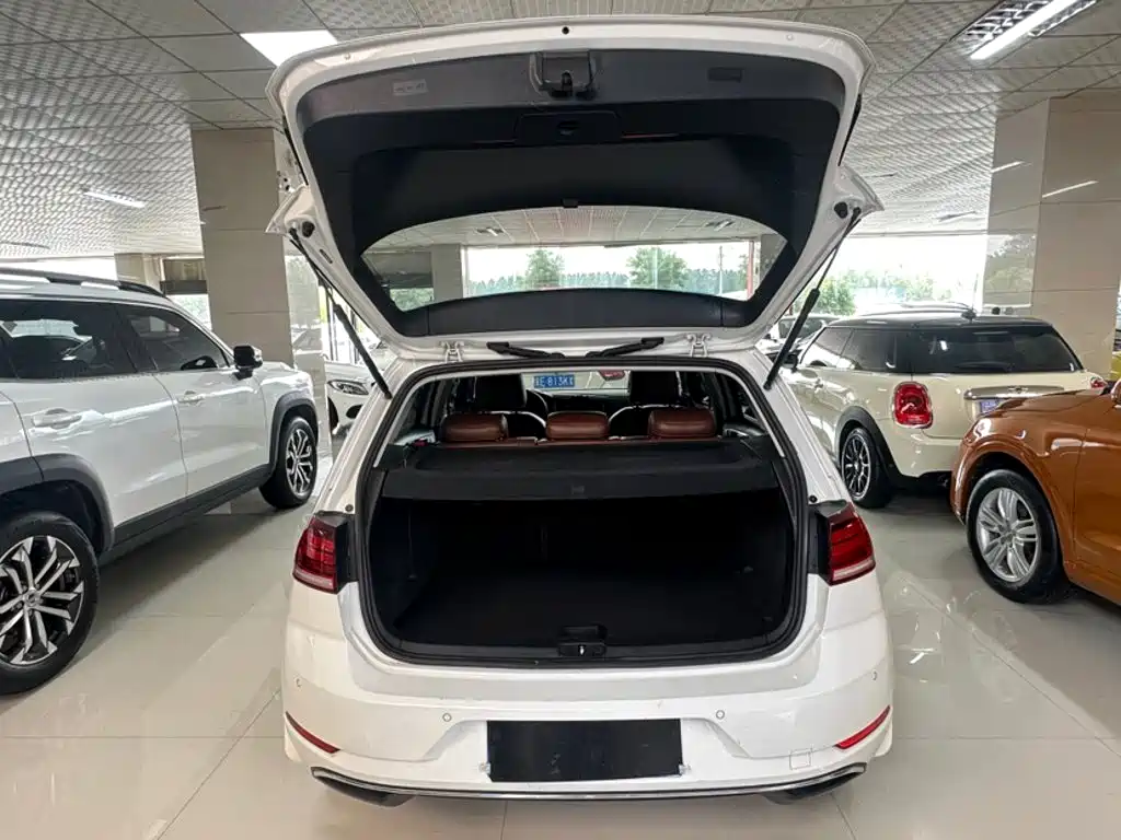 Volkswagen Golf 2020