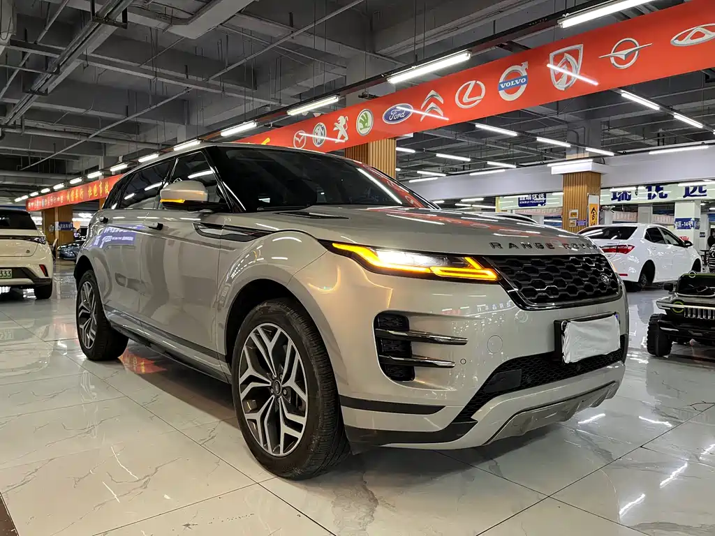 Land Rover Evoque 2023 — фото 6