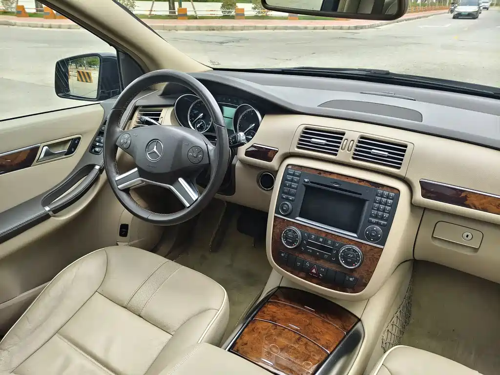 Mercedes-Benz R-Class 2012 — фото 15