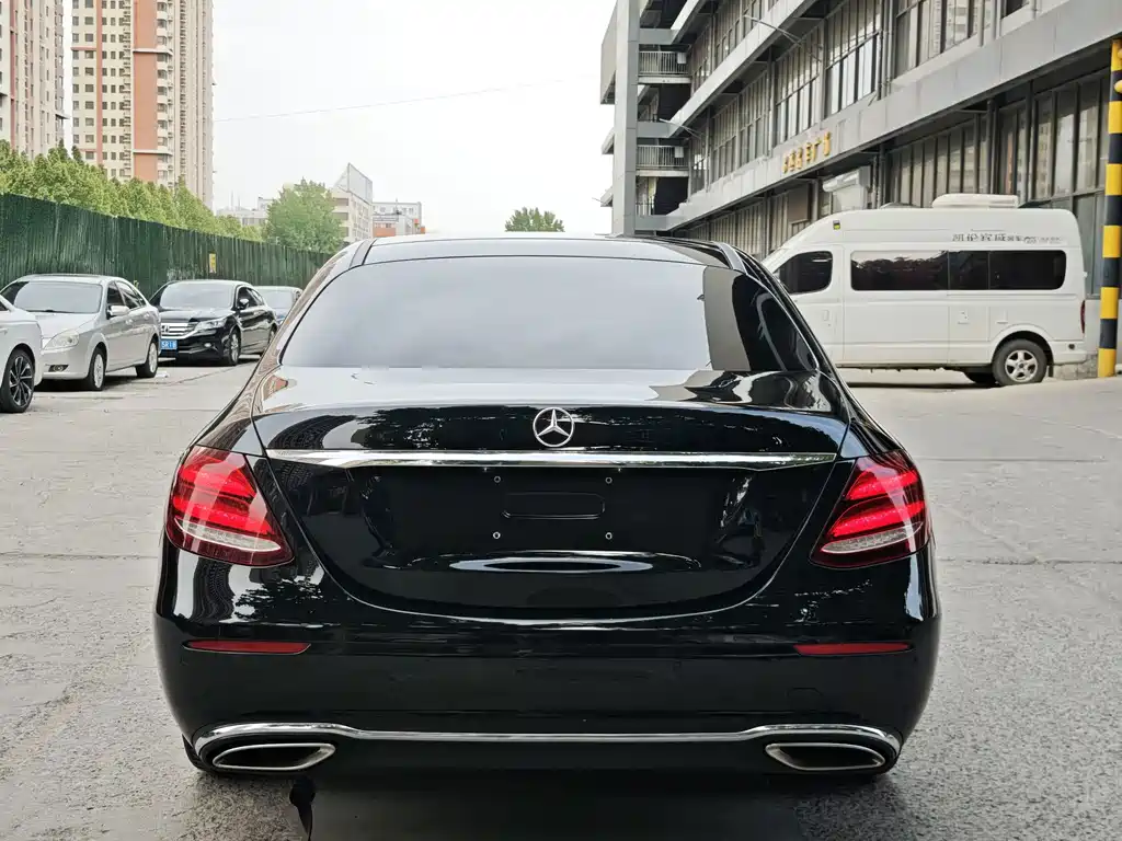Mercedes-Benz E-Class 2018 — фото 9