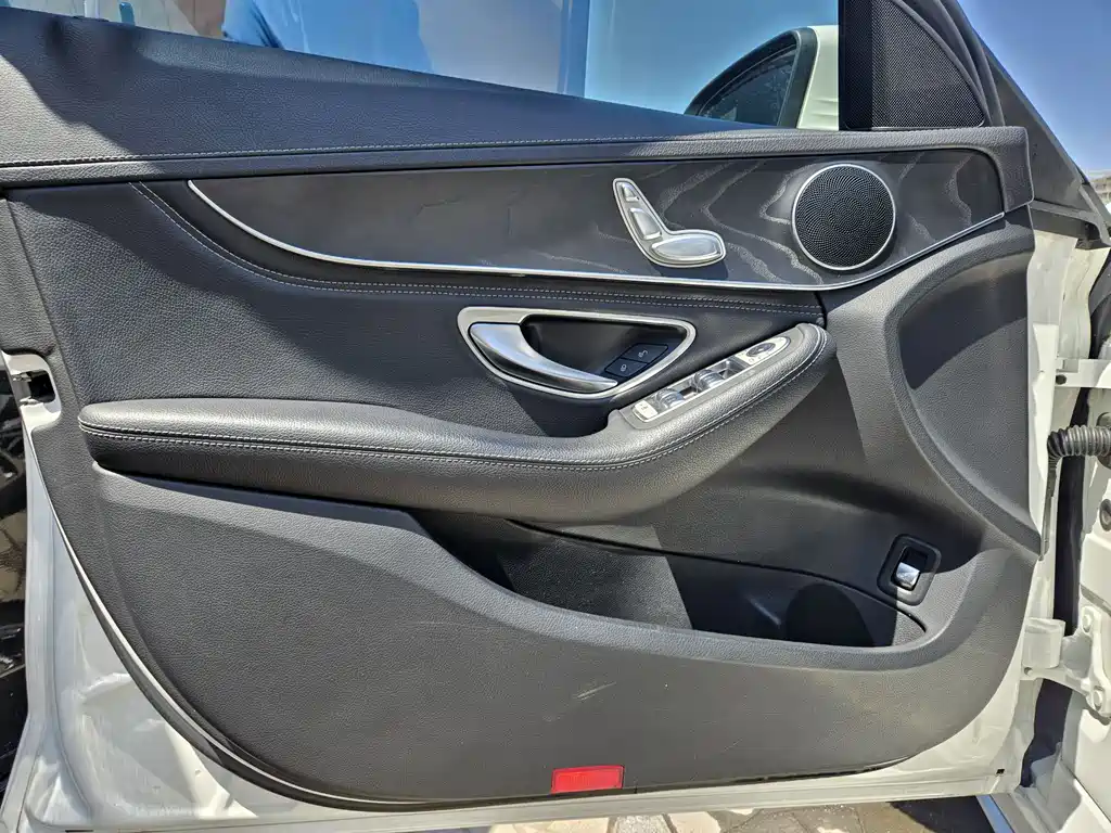 Mercedes-Benz C-Class 2019 — фото 10
