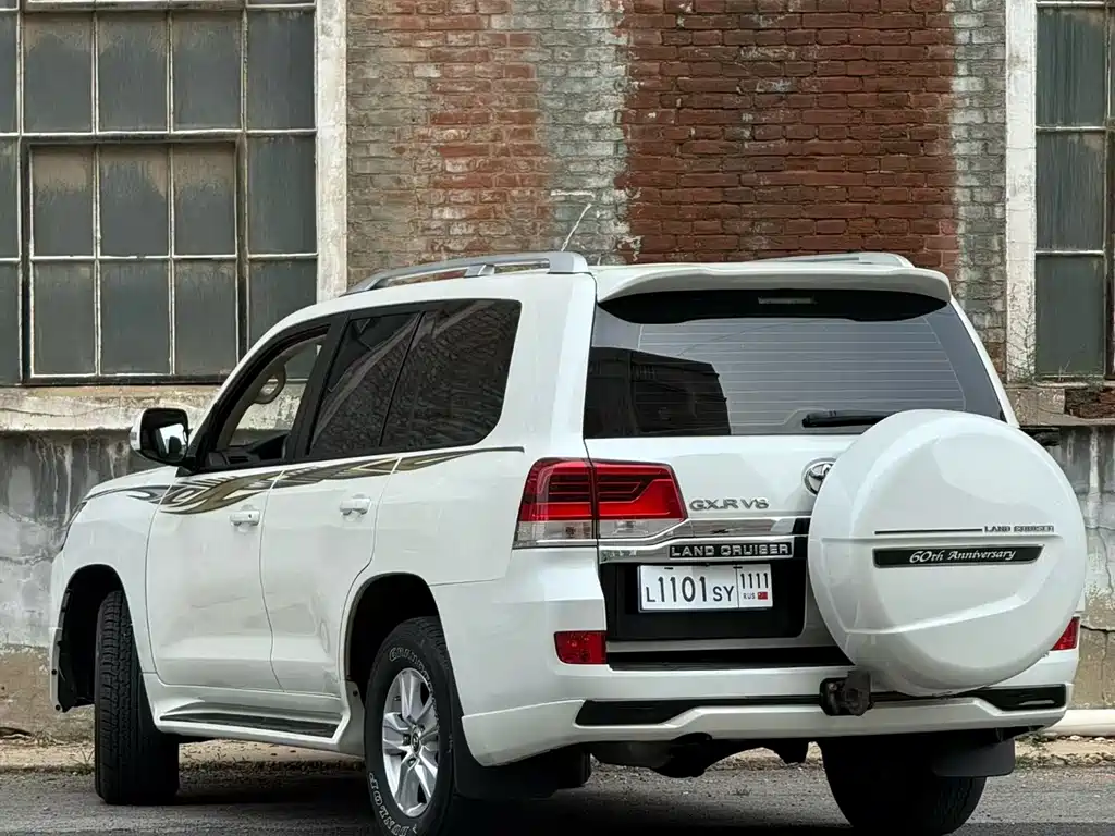 Toyota Land Cruiser 2019 — фото 9