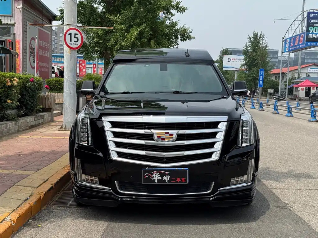 Cadillac Escalade 2017 — фото 10