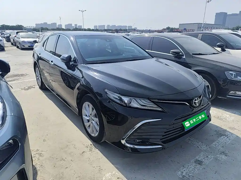 Toyota Camry 2022 — фото 4