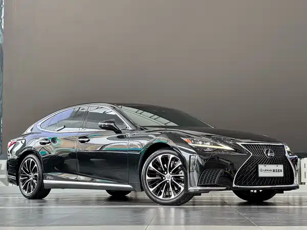 Lexus LS 2021