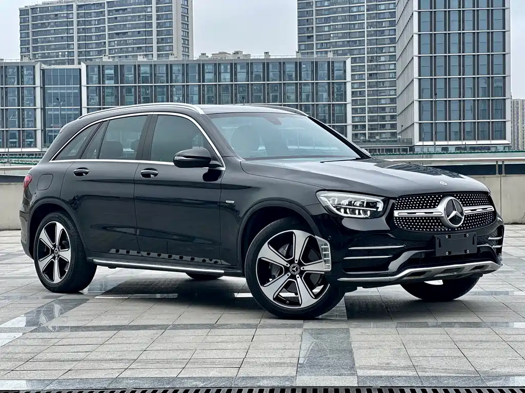 Mercedes-Benz GLC 2022 — фото 1