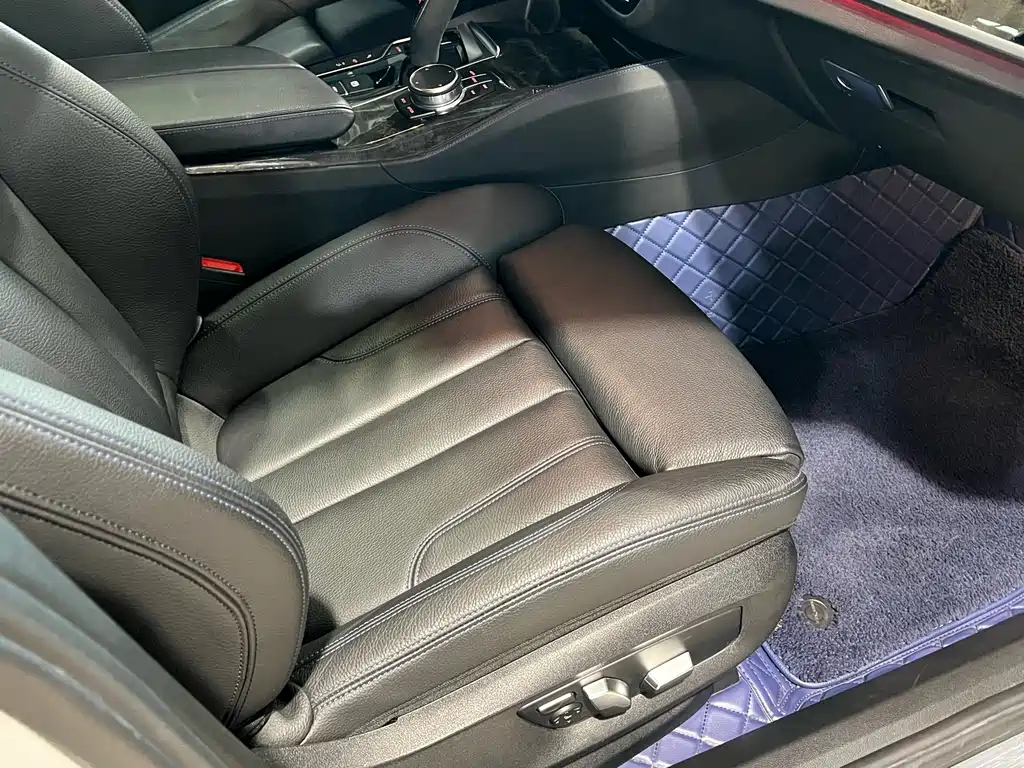 BMW 6 Series GT 2018 — фото 26