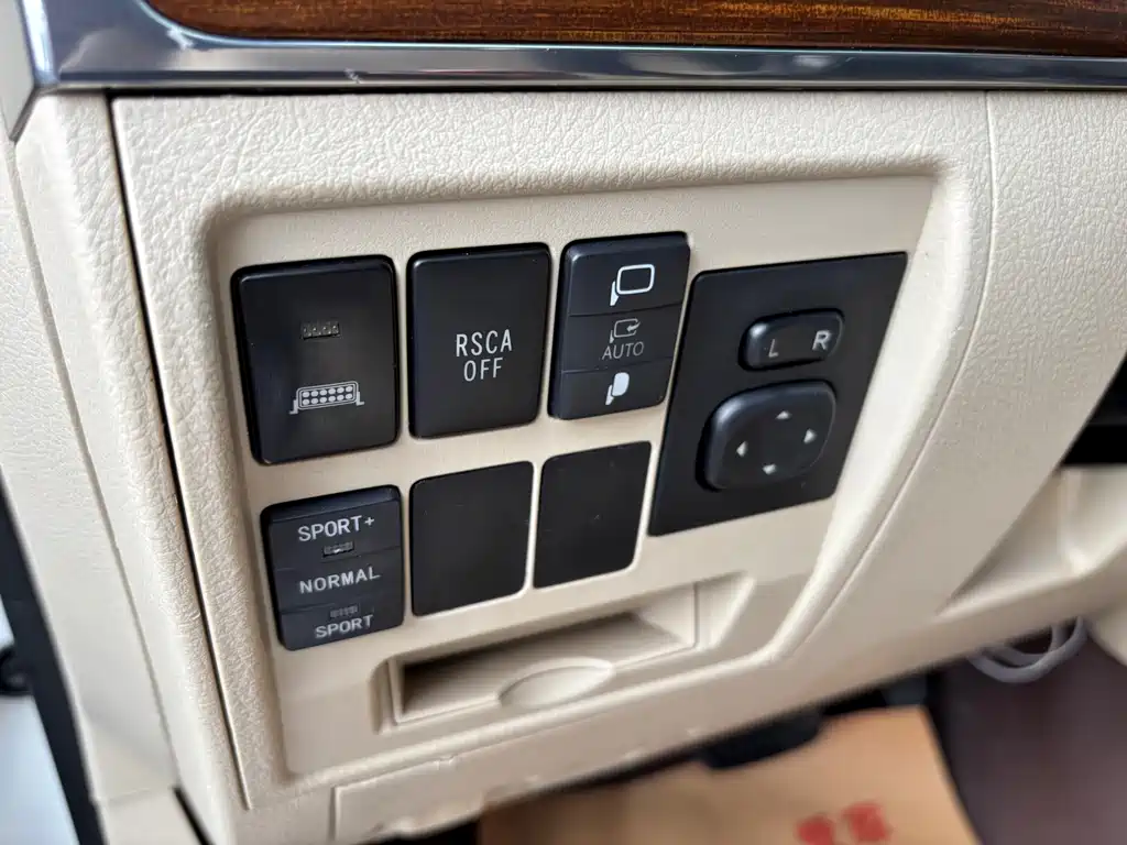 Toyota Land Cruiser 2018 — фото 18