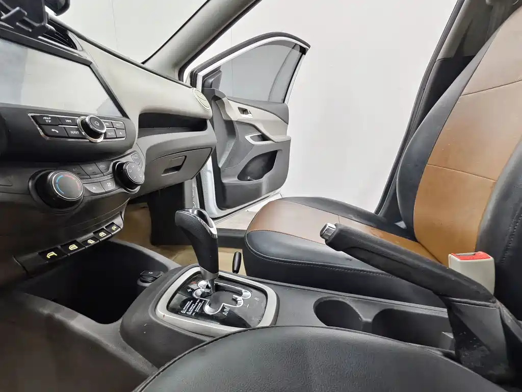 Chevrolet Sail 2015 — фото 12