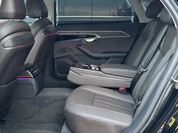 Audi A8 2024