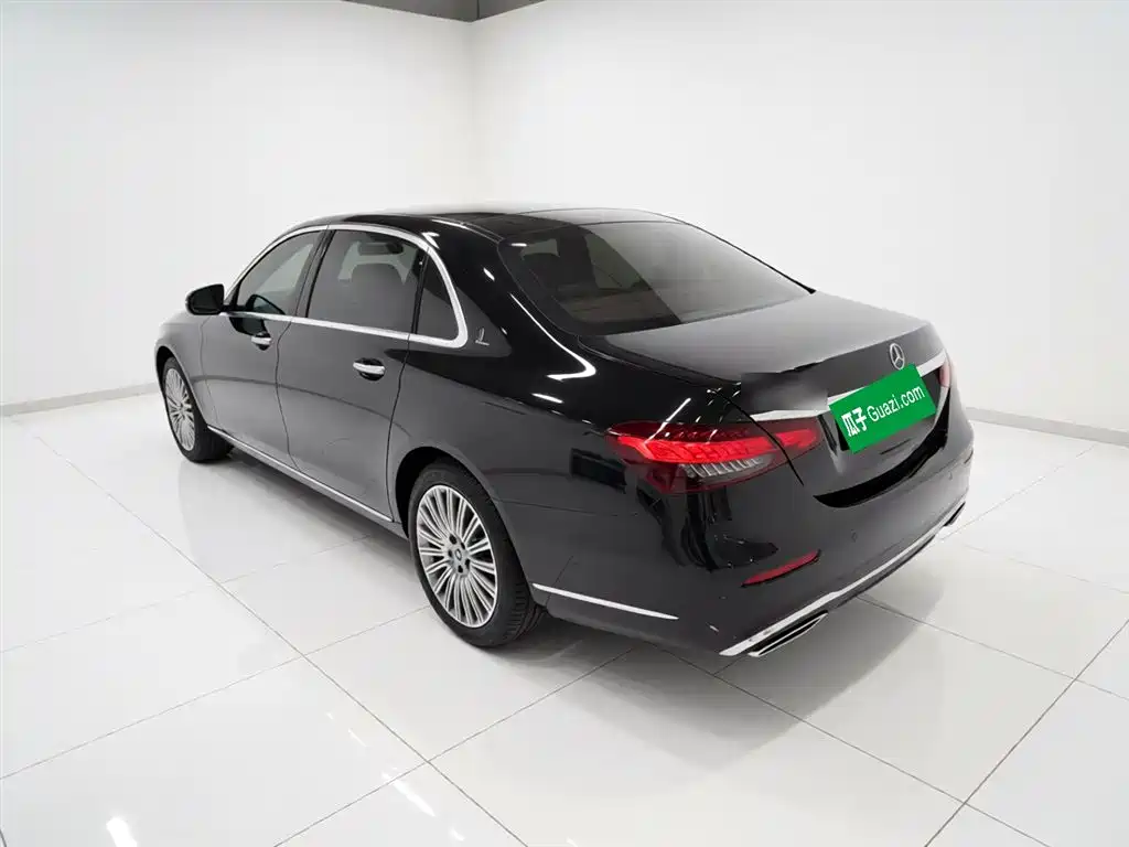 Mercedes-Benz E-Class 2023 — фото 23