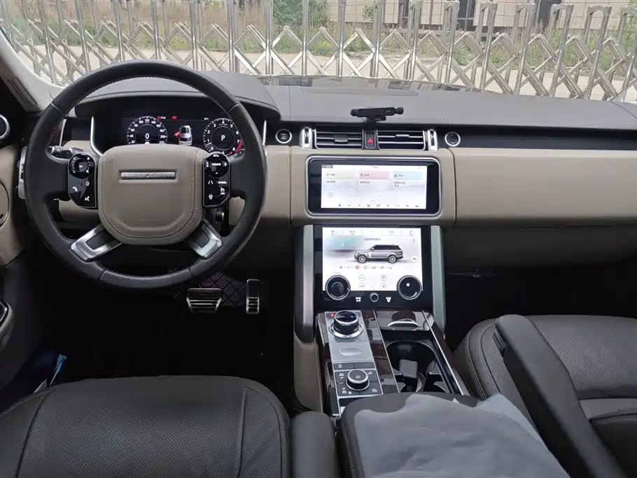 Land Rover Range Rover 2021 — фото 12