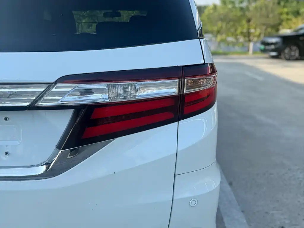 Honda Odyssey 2017 — фото 11