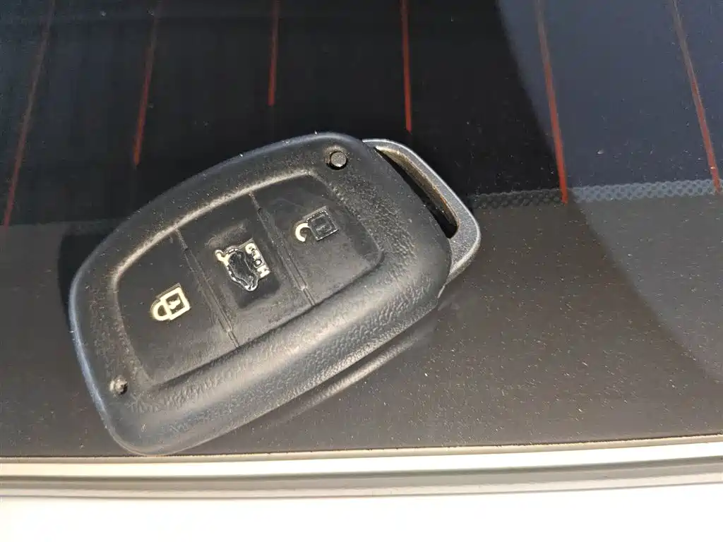 Hyundai Elantra 2020 — фото 17
