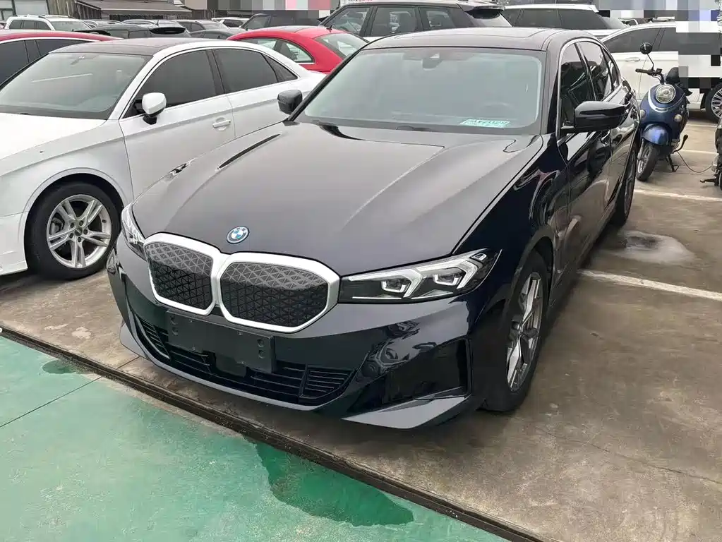 BMW i3 2025 — фото 1