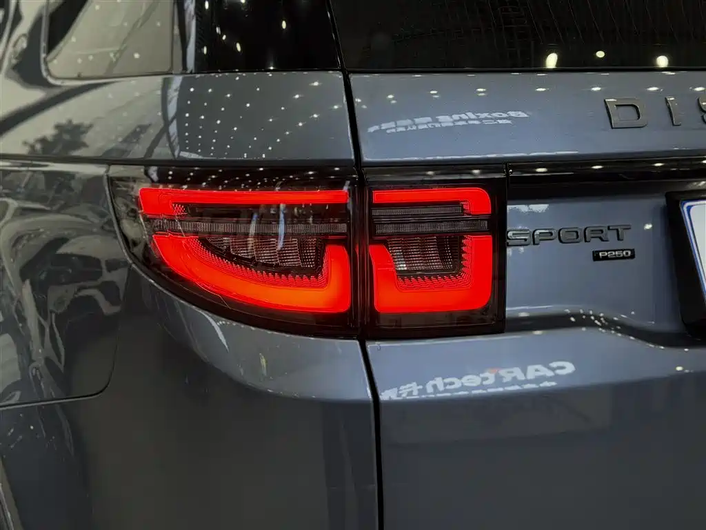 Land Rover Discovery Sport 2023 — фото 15