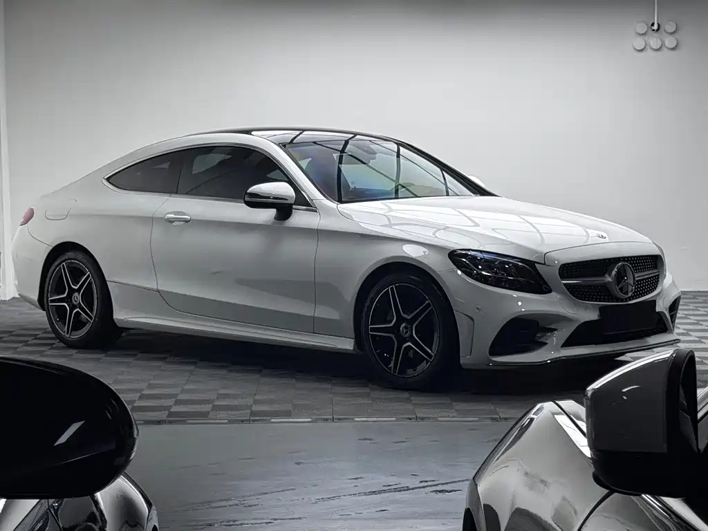 Mercedes-Benz C-Class 2020