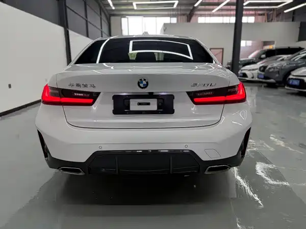 BMW 3 Series 2023
