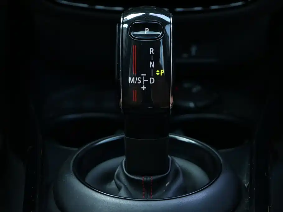MINI Clubman 2020 — фото 13