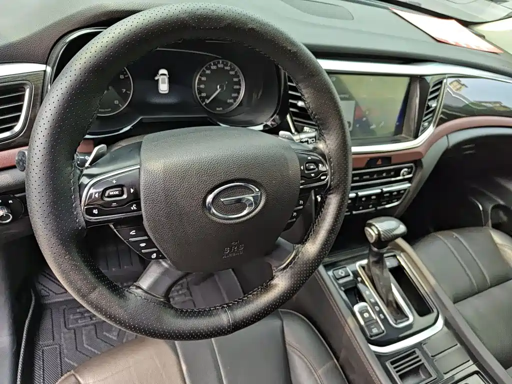 GAC Motor Trumpchi GS8 2018 — фото 4