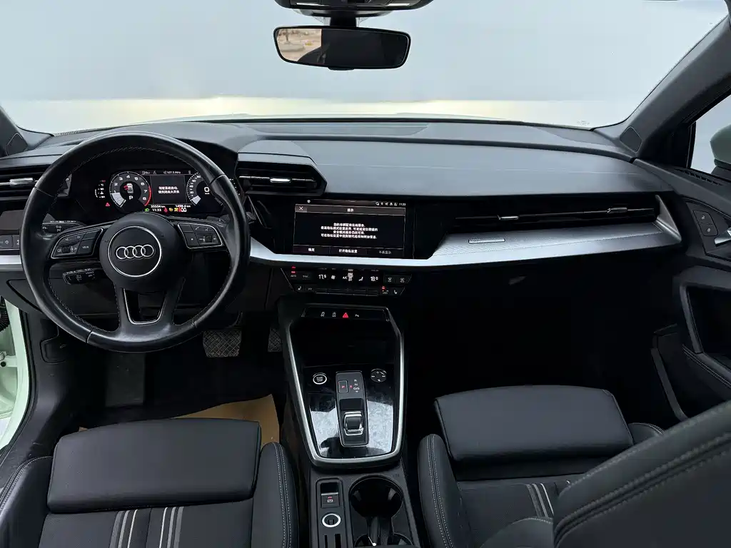Audi A3 2023 — фото 25