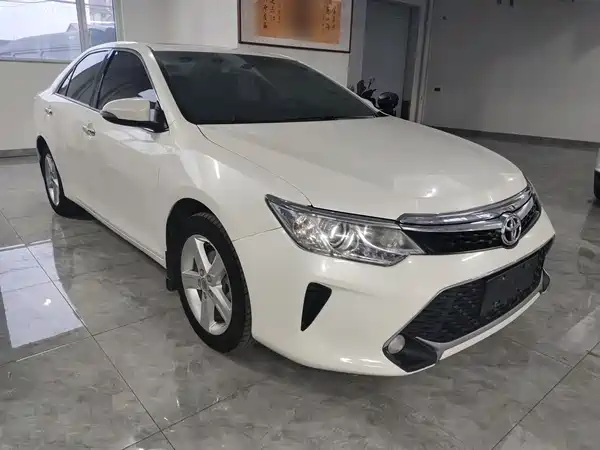 Toyota Camry 2015