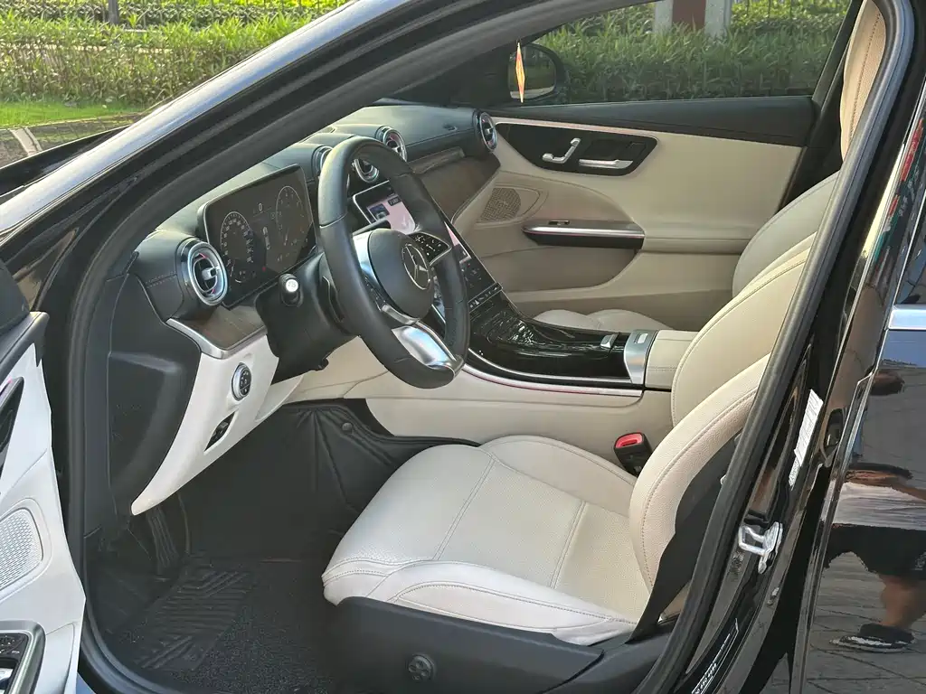 Mercedes-Benz C-Class 2022 — фото 4